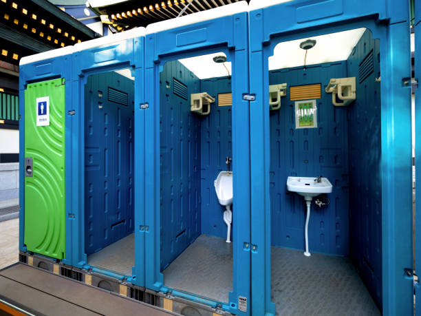 Best Porta potty delivery and setup  in Manchester, IA